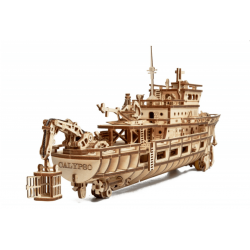 Puzzle 3d en bois représentant un mytique navire de recherche, la Calypso. 4820195192399