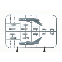 Maquette Avion Eduard 1/72, maquette UTI MiG-15 1/72, EAN 8591437498819